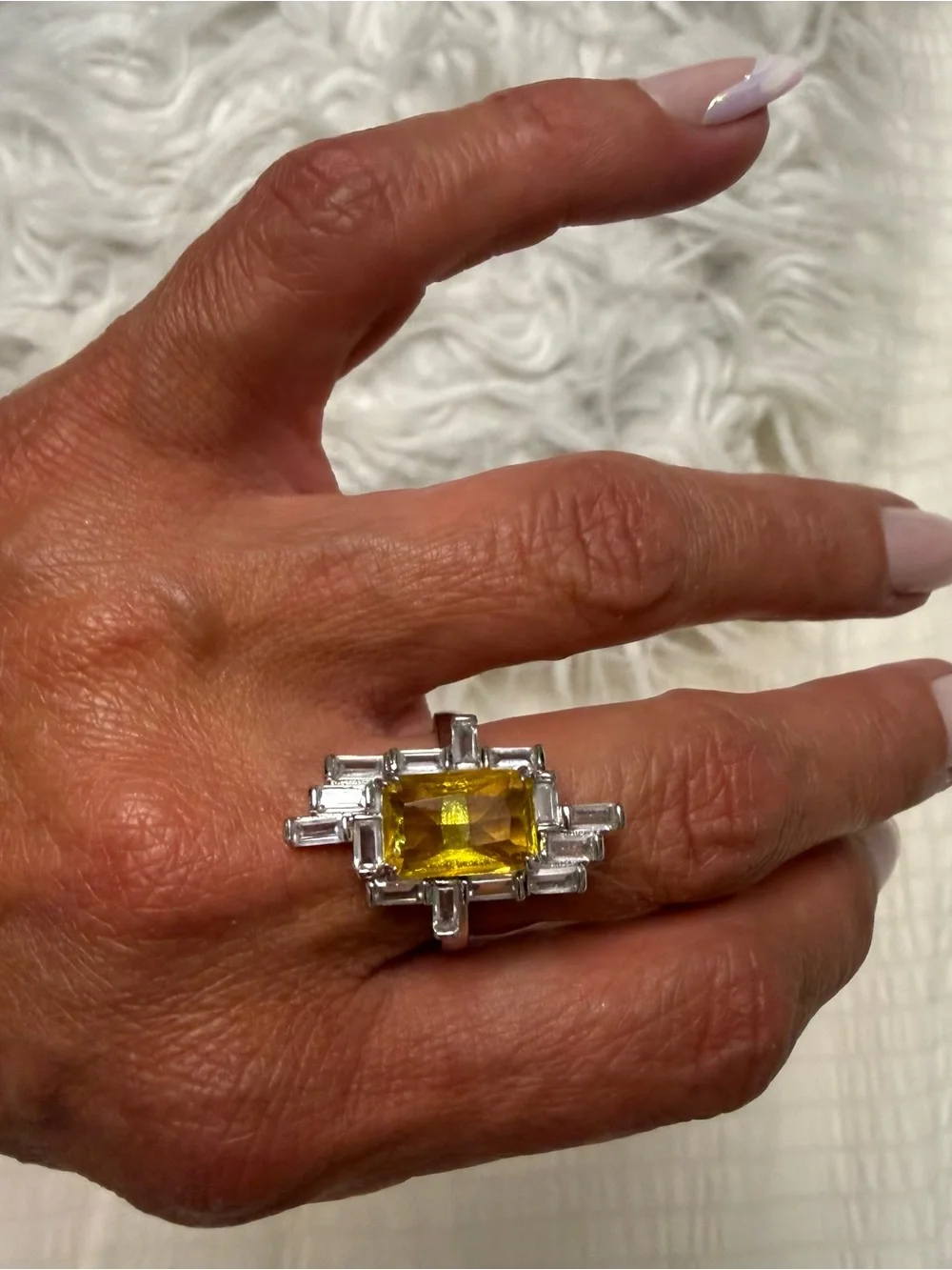 N/A bold yellow